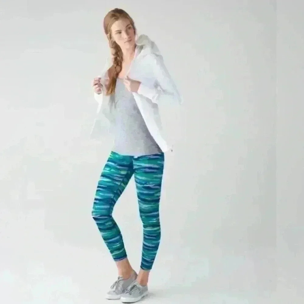 Lululemon Soul Cycle wunder under high rise crop leggings blue and green